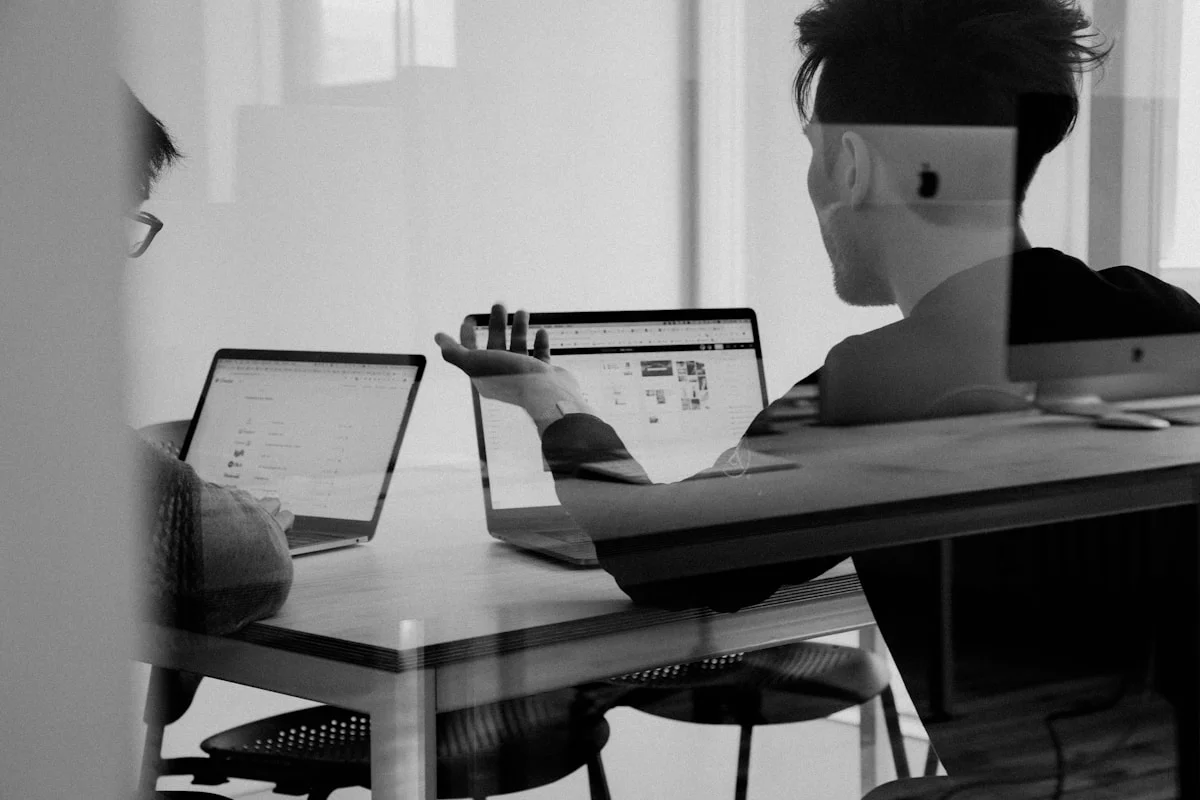 AI Enterprise Search 2026 for Swiss Enterprises — Glean, Coveo, Notion AI Q&A, Microsoft Copilot Search and Guru orchestrated by ZEUS